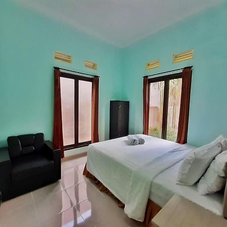 Villa 3 Bedroom Edelweis No. 7 Near Museum Angkut Batu  Exterior foto